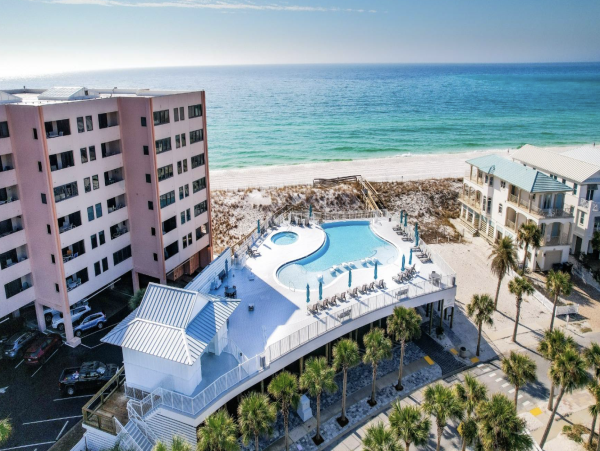 Amazing 5 Bedroom Beachfront Home in Destin with Sunset View